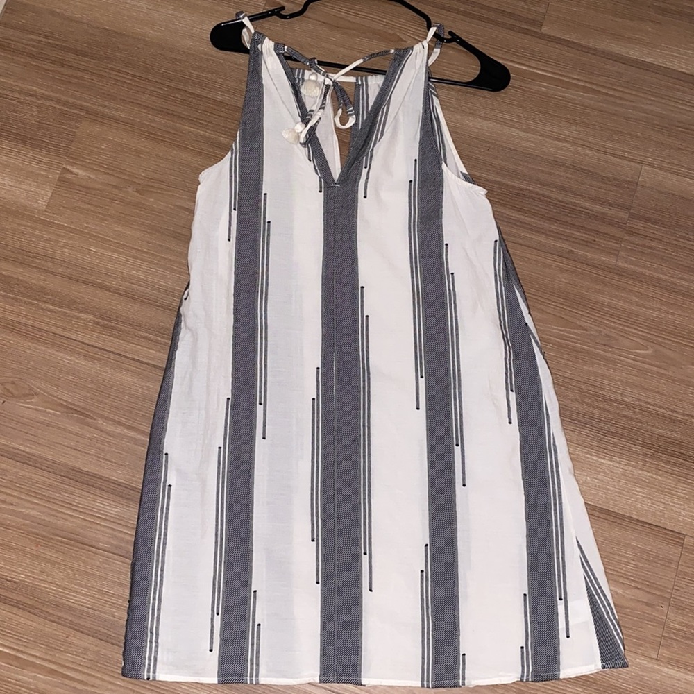 The loft dress small